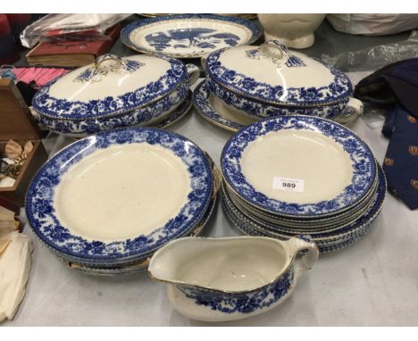 BLUE AND WHITE DINNERWARE TO INCLUDE TWO LIDDED TUREENS, DINNER PLATES, GRAVY JUG ETC 