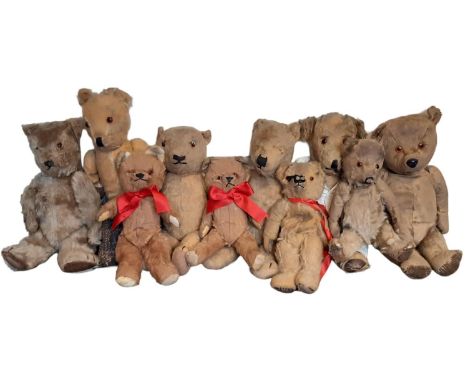 Ten vintage teddy bears for restoration, most with glass eyes and stitched noses, height range 27-42 cm including a  Chad Val