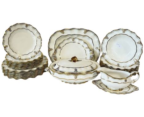 A quantity of Royal Crown Derby Lombardy pattern dinner wares comprising 8 dinner plates with scalloped edges, 14 medium plat