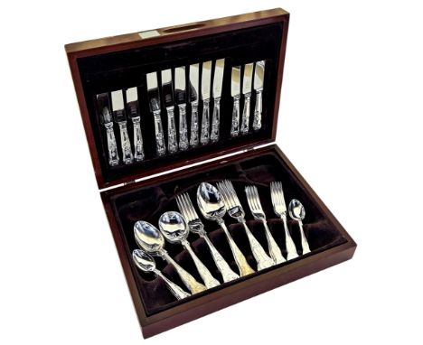 A canteen of silver plated King’s pattern cutlery for six settings, including main and side knives, main and side forks, soup
