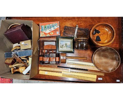 Travelling shaving set&nbsp;made in England, containing chromium plated and bakelite elements, small red trinket box with inl