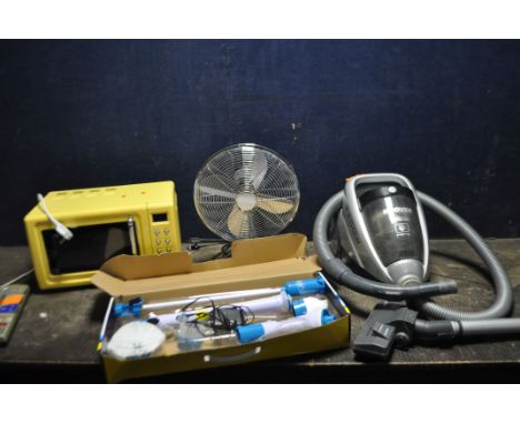 A SELECTION OF HOUSEHOLD ELECTRICALS, including a Hoover sonic power pets vacuum cleaner, a Dunelm microwave, a table fan, a 