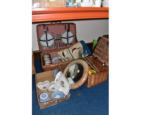 ONE BOX OF NAMED CERAMICS AND A PICNIC BASKET, to include a Coalport 'Ludlow' pattern rectangular sandwich plate, three piece