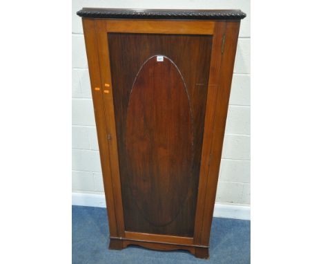 AN EARLY 20TH CENTURY MAHOGANY SINGLE DOOR WARDROBE, of small proportions, that’s enclosing a pull out rail, width 80cm x dep