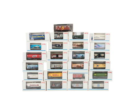 MÄRKLIN 25-tlg Konvolut Jahreswagen, Spur H0, bestehend aus 8 "Insider" Jahreswagen aus den Jahren 1993-2000; 7 "Info-Tage"-J