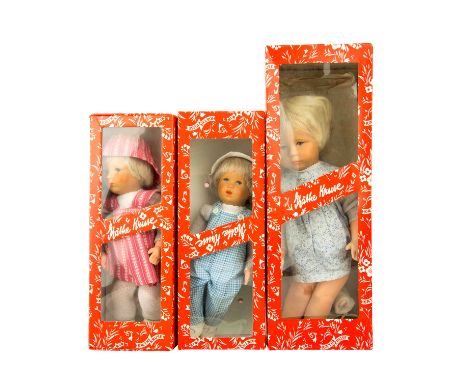 KÄTHE KRUSE 3-tlg Konvolut Puppenbabys, 1970er -90er Jahre darunter 'Hampelchen', Kunststoffkopf, herzförmiger Mund, blonde P