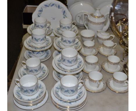 A Royal Standard, Trend pattern, part tea service