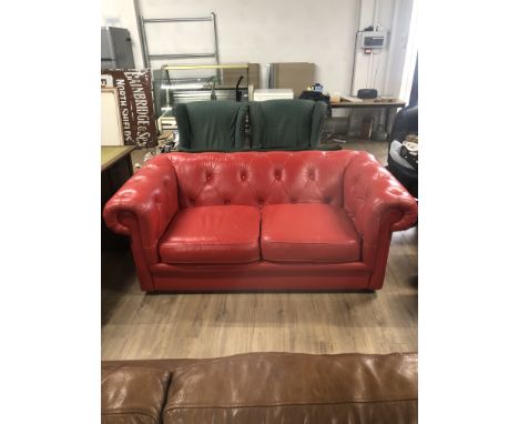 AMAZING RED 2 SEATER CHESTERFIELD SETTEE SAS