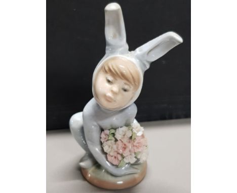 LLADRO FIGURE 1508 BUNNY IN THE MEADOWS WITH ORIGINAL BOX