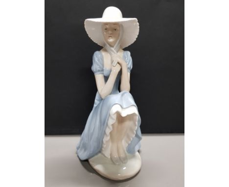 NAO BY LLADRO FIGURE GIRL SITTING IN SUMMER HAT