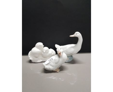 2 NAO GOOSE FIGURES TOGETHER WITH A ROYAL DOULTON ORNAMENT