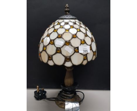 TIFFANY STYLE TABLE LAMP