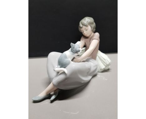 NAO BY LLADRO FIGURE GIRL WITH KITTEN