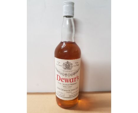WHITE LABEL BOTTLE OF DEWARS FINE SCOTCH WHISKY 70ø PROOF