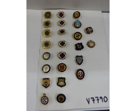 Collection Of Enamel Badges - Bowling 