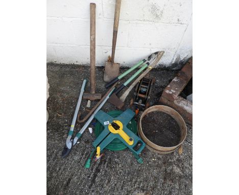 Quantity of Tools - Trolley Jack etc 
