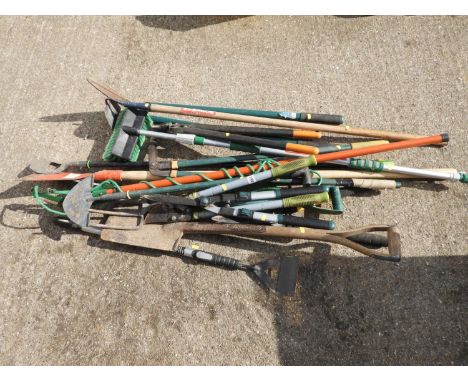 Large Quantity of Garden Tools 