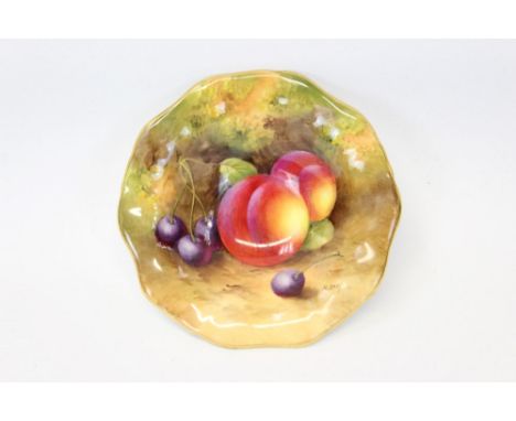 Royal Worcester hand-painted dish with fruit decoration, signed, 11.5cm CONDITION REPORT Good overall condition. Some small a