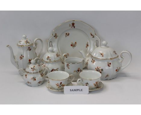 Extensive modern Meissen porcelain service - including tea and coffee sets, dinner and side plates and serving dishes (totall