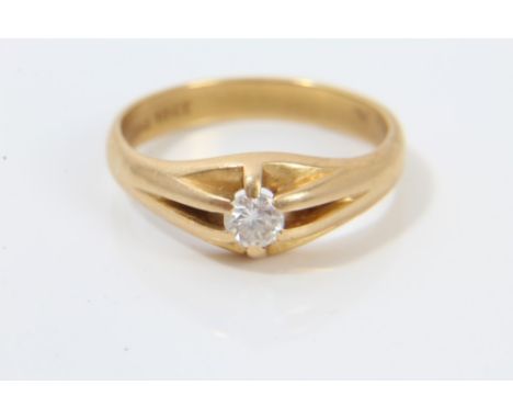 Gentlemen's diamond signet ring with a brilliant cut diamond estimated to weigh approximately 0.23 carats, in heavy claw sett