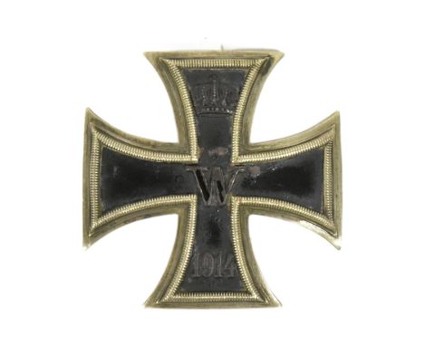 A WWI First World War Imperial German / Prussian Army Iron Cross medal. A 1st Class example with pin to verso.