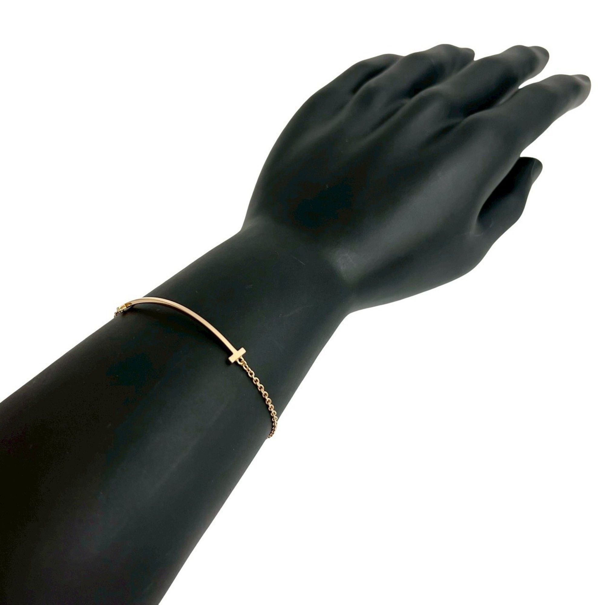 TIFFANY & Co. Tiffany T Smile 18K Gold Chain Bracelet/Bangle Accessory in Yellow 30032