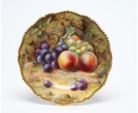 A ROYAL WORCESTER CHINA CABINET PLATE, 1923, of shaped circular form with gilt gadroon moulded rim, painted in polychrome ena