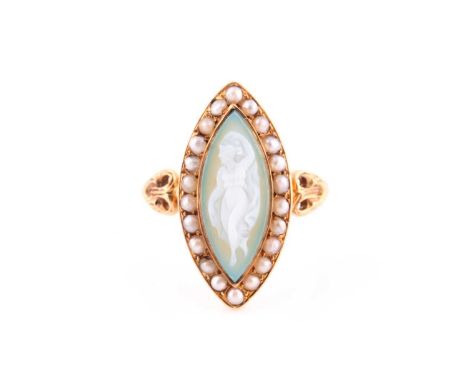 A chalcedony cameo ring,the lozenge-shaped plaque centrally-set with a green chalcedony cameo depicting a lady in classical c