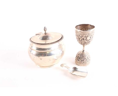 A late Victorian silver tea caddy, Birmingham 1900 by 'Deakin &amp; Francis', of squat oval form with gadrooned rim and hinge