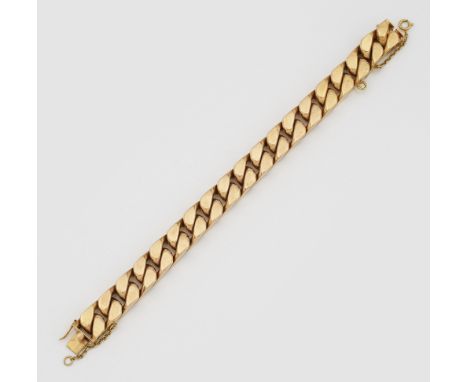 Flachpanzer-ArmbandGelbgold, gest. 750. Breite, flache Glieder. Gew. ca. 62,18 g. A bracelet in 18 k gold.