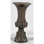 Bronze-Vase im archaischen Stil