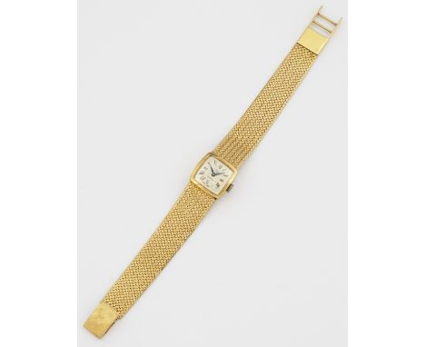 Damenarmbanduhr von PIKAP aus den 1970er JahrenGelbgold, gest. 18 k. Quadratisches Uhrengehäuse mit glatter Lünette. Satinier