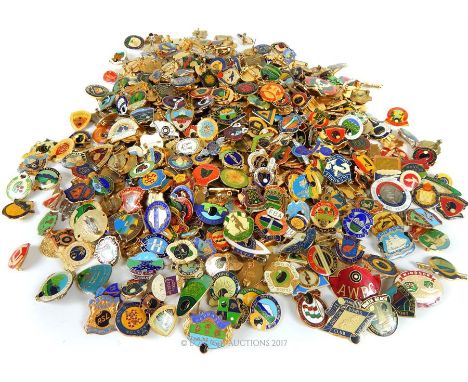 A large collection of colourful, vintage, enamel badges, (bowling club interest). (QTY)