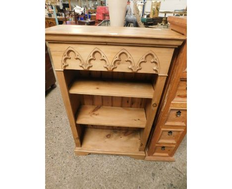 PINE FRAMED OPEN FRONTED ADJUSTABLE SHELF BOOKCASE WITH ECCLESIASTICAL TOP    