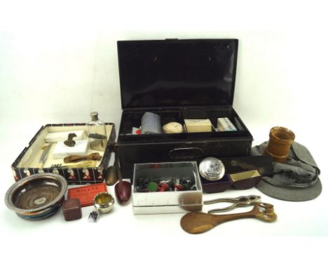 Assorted collectable's inclduing a vintage metal first aid tin, with contents, chess pieces, a hip flask, and more