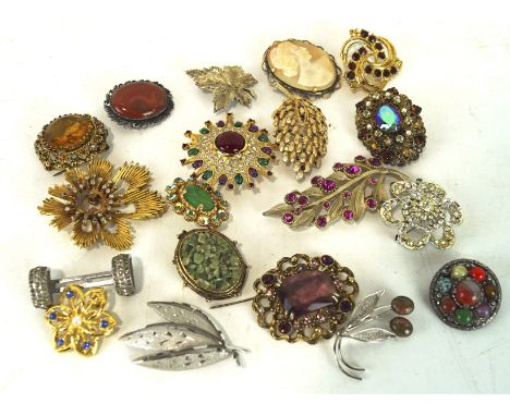 A collection of twenty vintage brooches, of assorted designs, including a cameo example