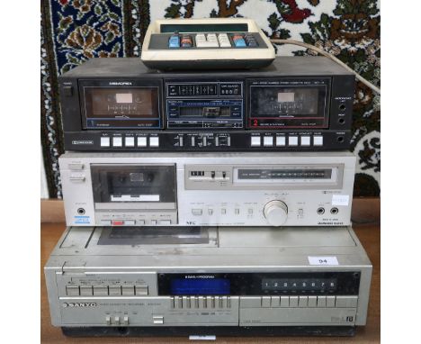 A lot comprising assorted electrical items to include Vatman office deluxe calculator, Momorex cassette deck, NEC stereo cass
