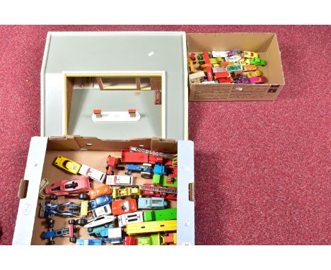 A SCRATCHBUILT WOODEN GARAGE AND A QUANTITY OF UNBOXED AND ASSORTED PLAYWORN DIECAST VEHICLES, garage with petrol pumps on fo