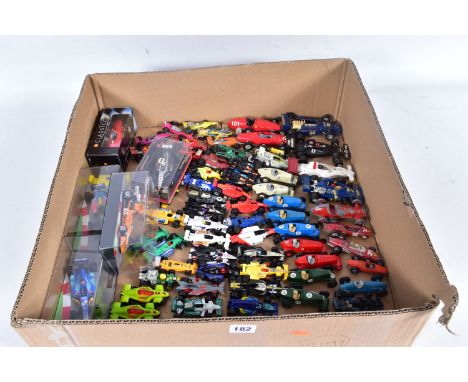 A COLLECTION OF BOXED, UNBOXED AND ASSORTED DIECAST FORMULA ONE AND OTHER RACING CAR MODELS, to include boxed models by Minic