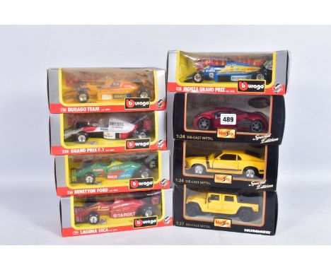 A QUANTITY OF BOXED 1:24 SCALE DIECAST CAR MODELS, Bburago racing cars and Maisto Special Edition, all appear complete and in