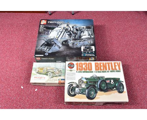 A BOXED PART CONSTRUCTED AIRFIX 1930 BENTLEY 4.5 LITRE SUPERCHARCHED RACING CAR PLASTIC CONSTRUCTION KIT, Series 20 No.20440-