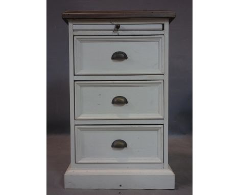A contemporary side chest of drawers, H.70 W.46 D.37cm 