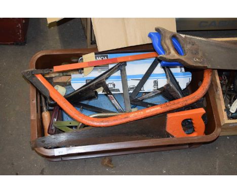 BOX OF MIXED TOOLS