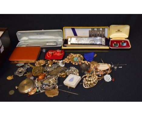 Boxes and Objects - costume jewellery including brooches, a yellow metal signet ring, cufflinks, etc; a Tombo Unichromatic ha