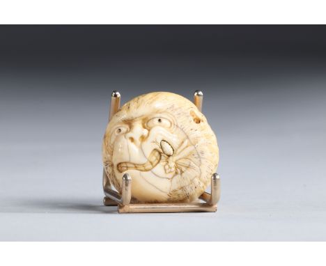 Netsuke Manju circular carved - a monkey. Japan Meiji 19th centuryRegion: JAPANSizes: D=35mmWeight (K): 0,03kgCondition: at f