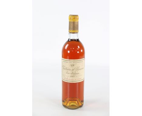 1 bottle Chateau d'Yquem - Lur Saluces - 1969Sizes: 75clWeight (K): 1kgCondition: (capsule not convex - correct level - corre