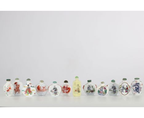 China set of porcelain snuffboxesRegion: CHINASizes: H = de 60 a 70 mm Weight (K): 0,478kgCondition: at first glance - good c