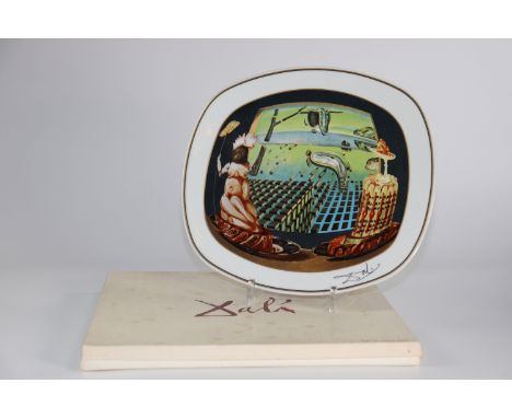 Salvador Dali"Les je mange Gala" Les Diners de Gala series 1981 Enamelled Limoge porcelain plateSizes: L=315mm l=280mmWeight 