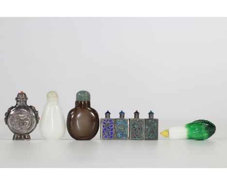 China set of various snuffboxesRegion: CHINASizes: H de 40 a 80mmWeight (K): 0,293kgCondition: at first glance - good conditi