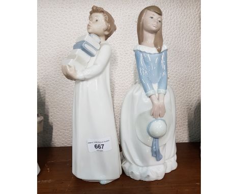 Two Nao figures 